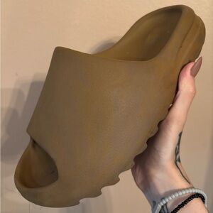 Adidas Yeezy Slides 'Ochre'